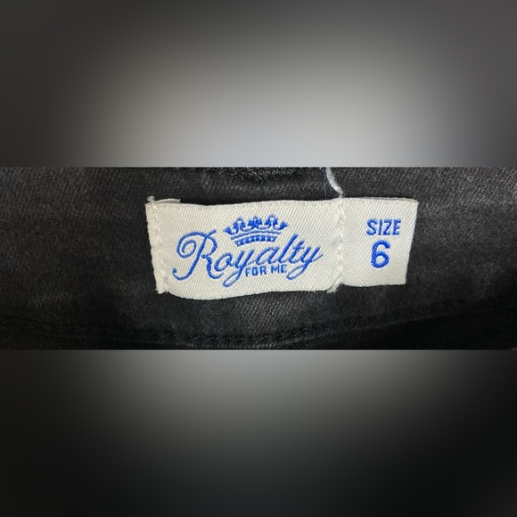 Royalty for Me Black Denim Skinny Leg Stretch Jeans, Size 6 - Picture 4 of 5